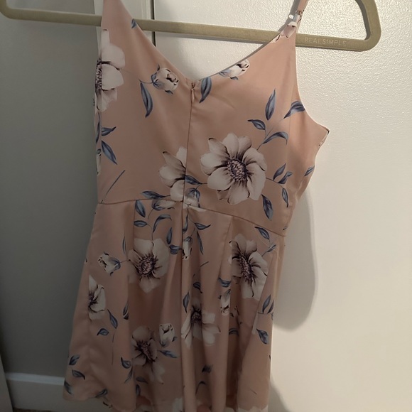 LULUs romper - Picture 4 of 6